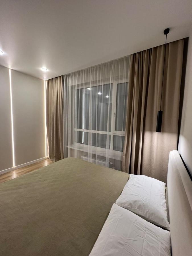 Freedom Elite Apartment Astana Bagian luar foto
